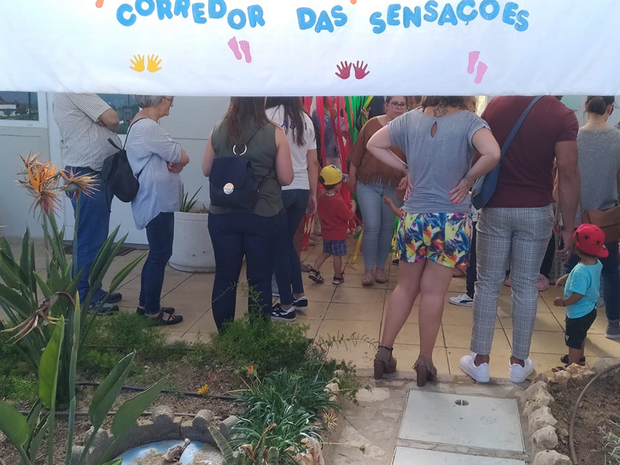 /fileuploads/Instalações e Equipamentos/Quinta dos Bacelos/Actividades/_abei_corredor_sensacoes_educacao.jpg